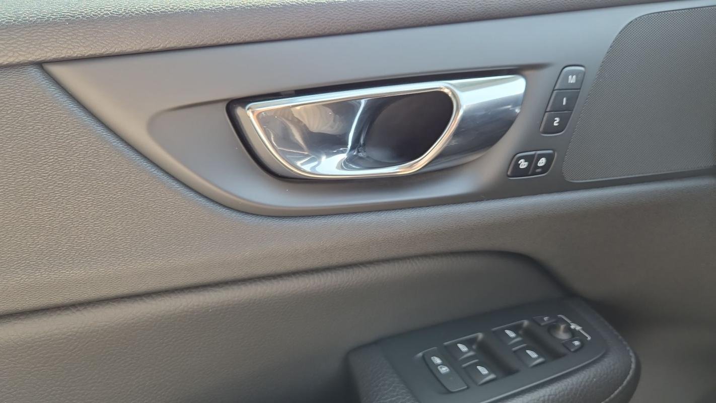 Volvo S60 - Photo 15