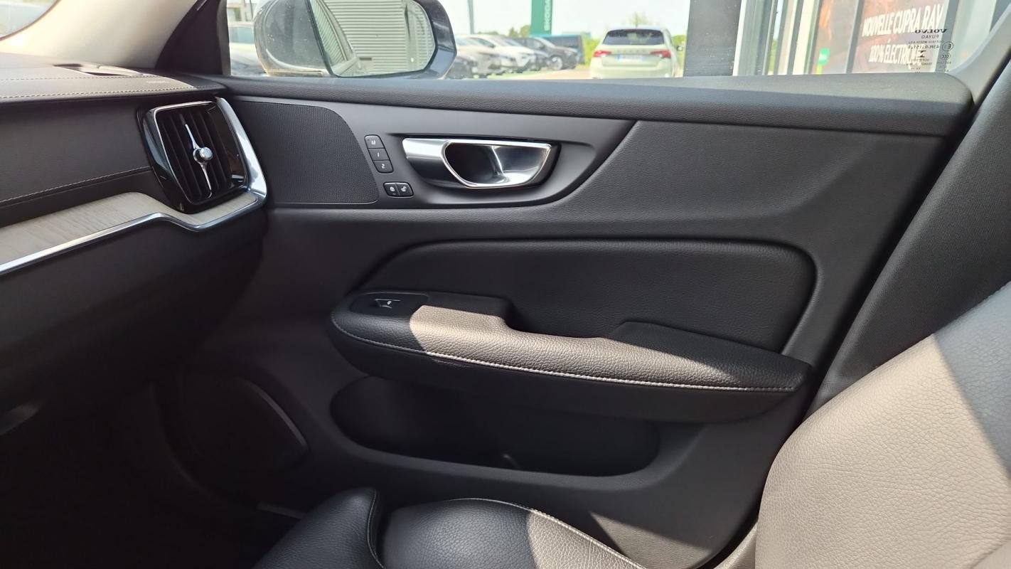 Volvo S60 - Photo 22