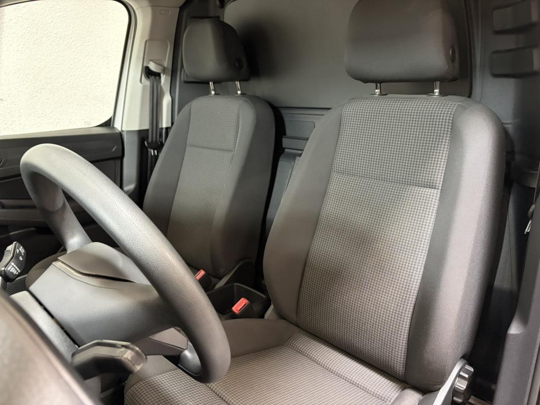 Volkswagen Caddy - Photo 21
