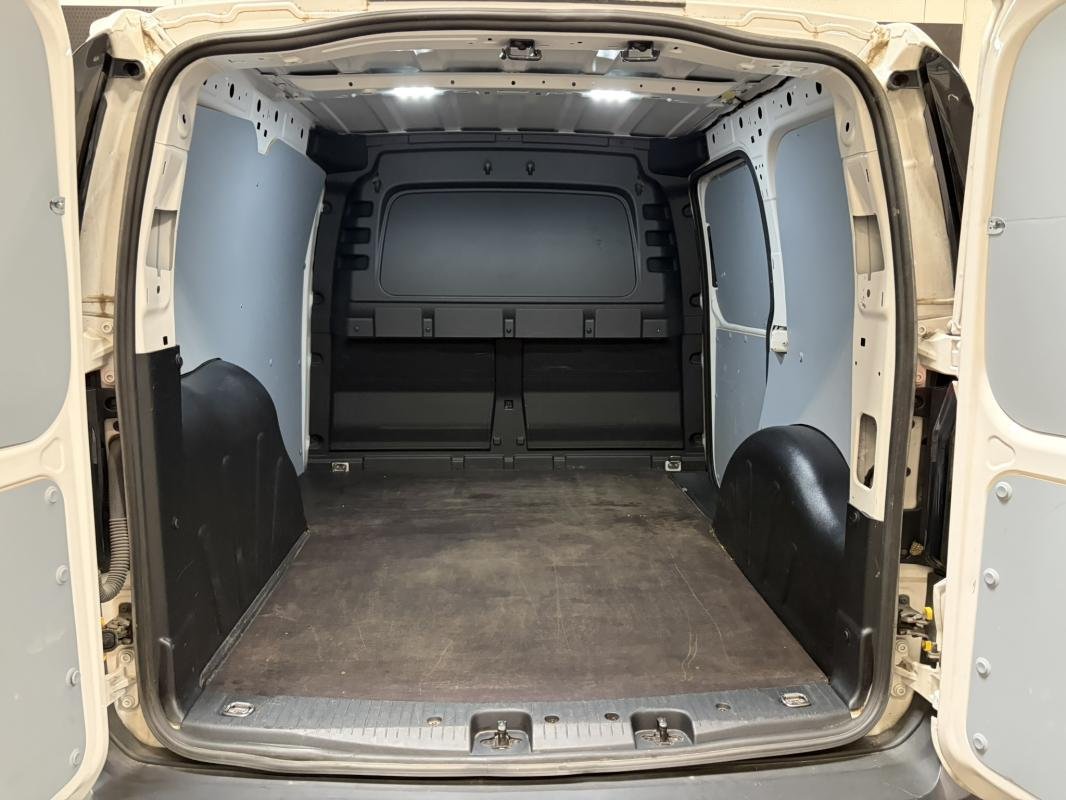 Volkswagen Caddy - Photo 36