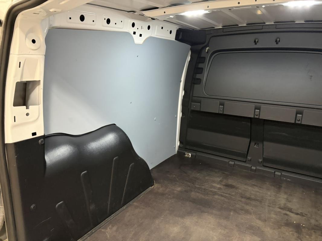 Volkswagen Caddy - Photo 37
