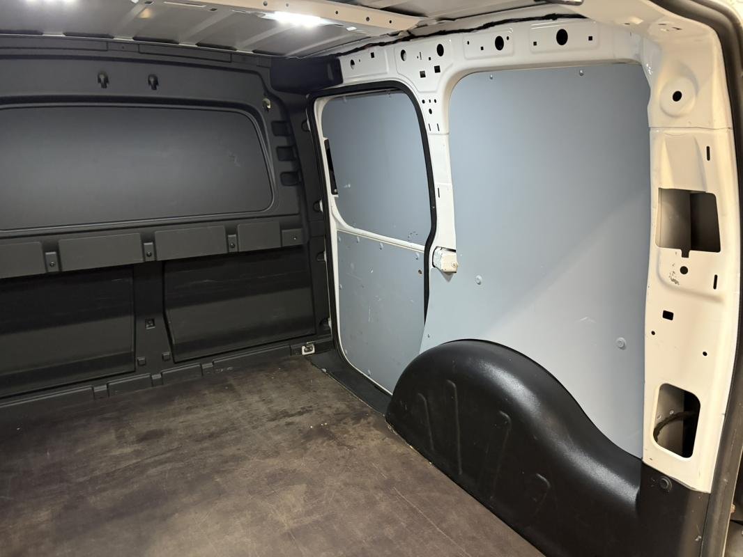 Volkswagen Caddy - Photo 38