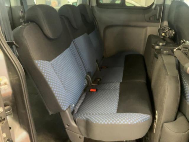 Nissan Evalia - Photo 8