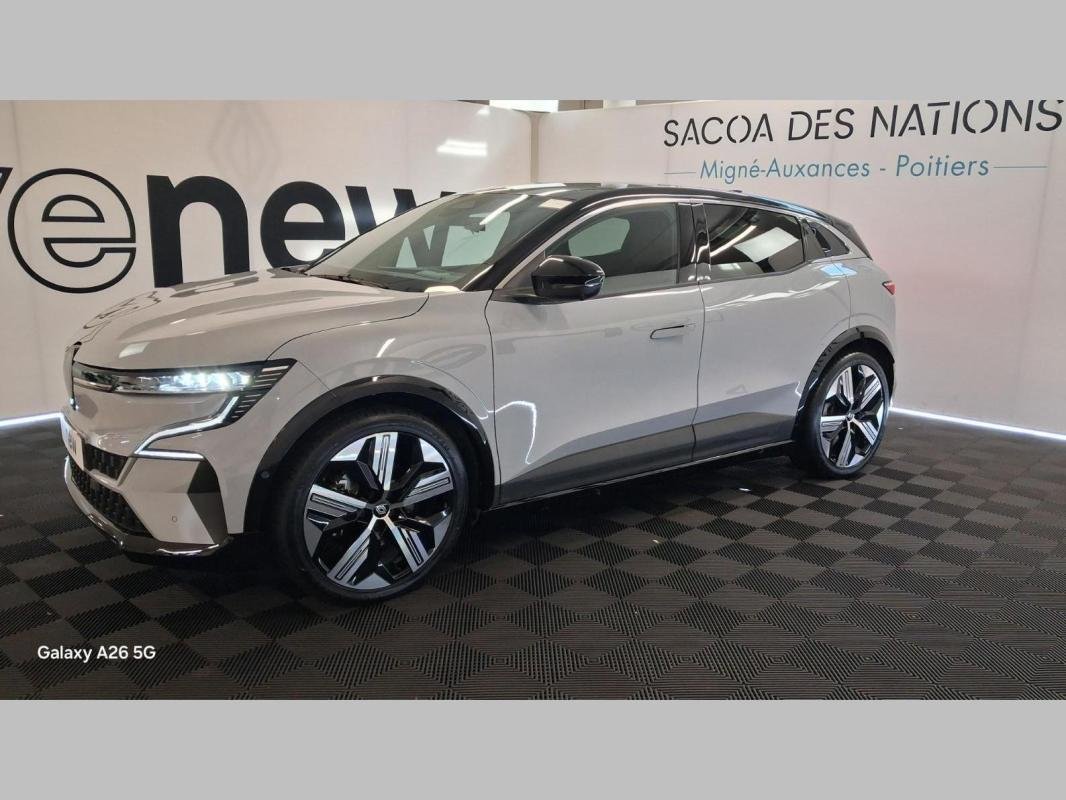 Renault Mégane E-TECH - Photo 2
