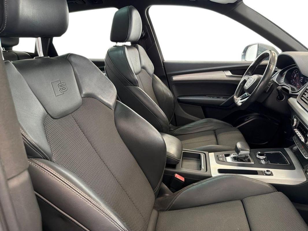 Audi Q5 - Photo 13