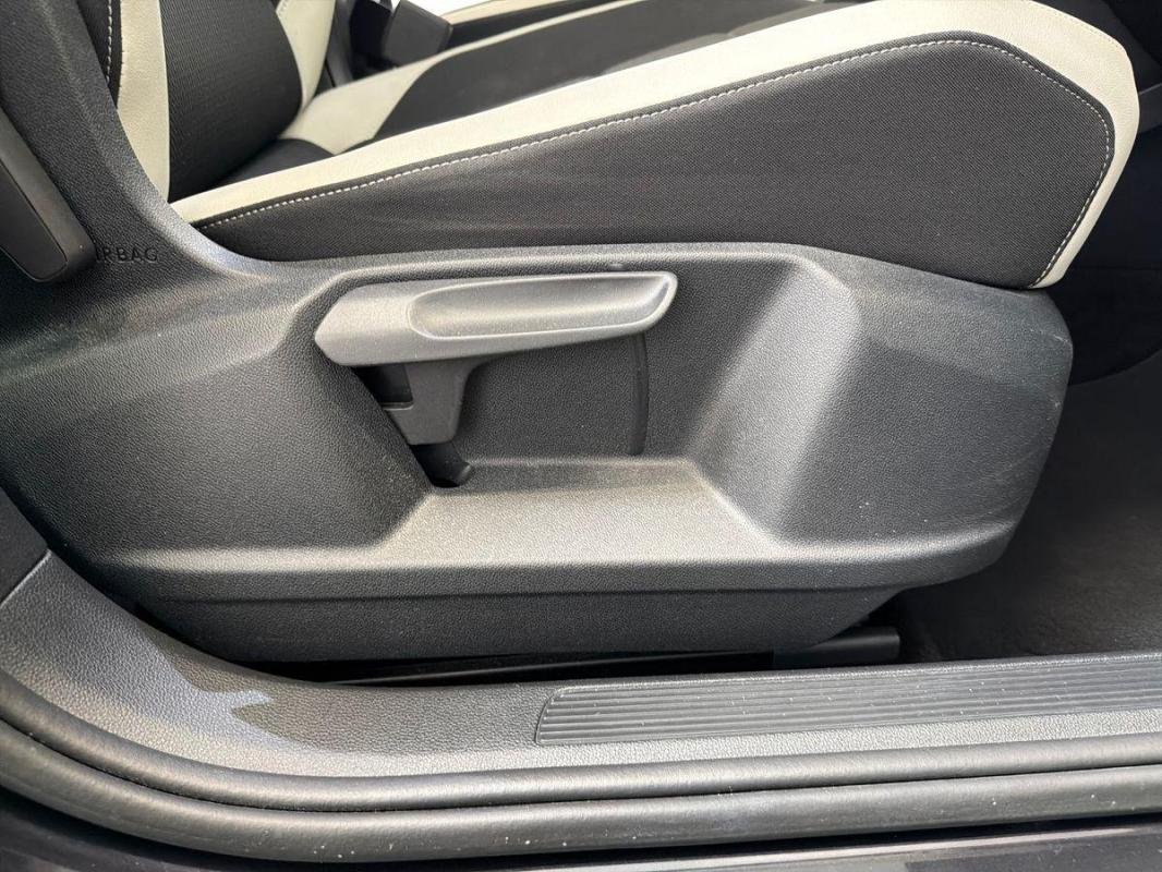 Volkswagen T-Roc - Photo 14