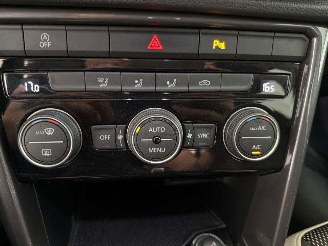 Volkswagen T-Roc - Photo 19