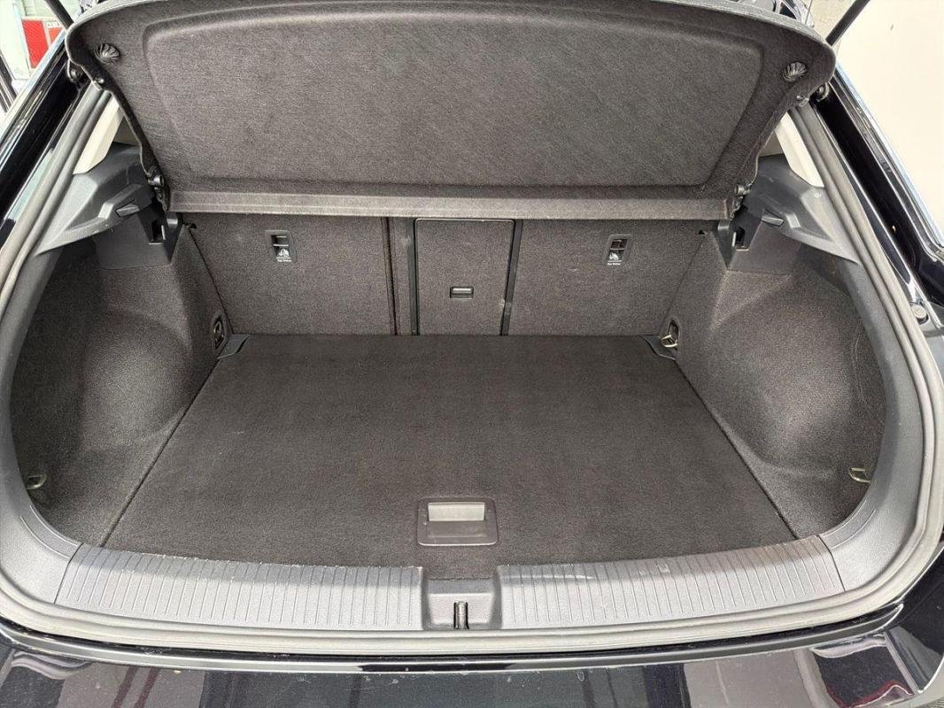 Volkswagen T-Roc - Photo 31
