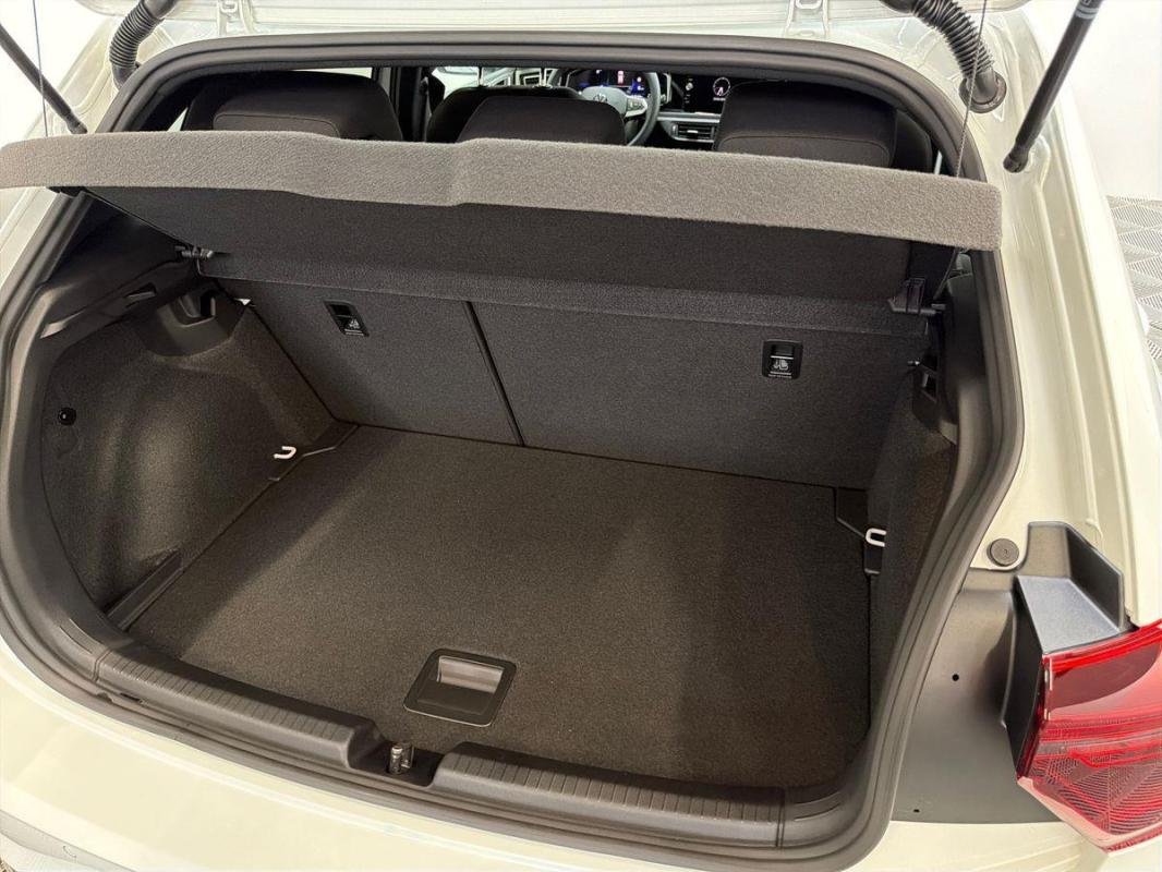 Volkswagen Polo - Photo 32