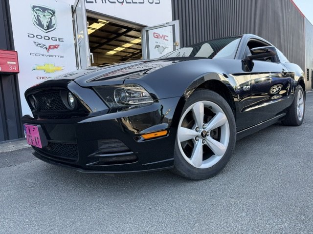 Ford Mustang - Photo 2
