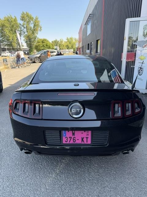 Ford Mustang - Photo 8