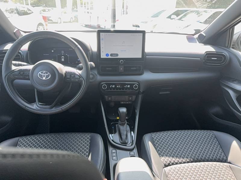 Toyota Yaris - Photo 11