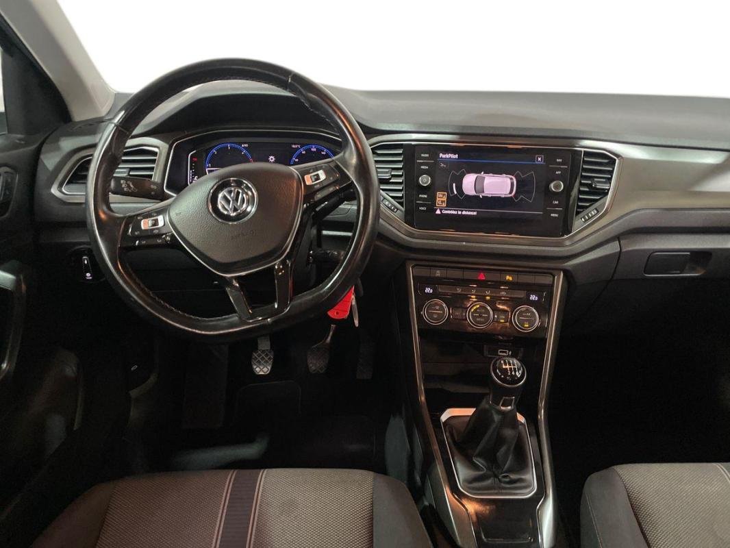 Volkswagen T-Roc - Photo 24