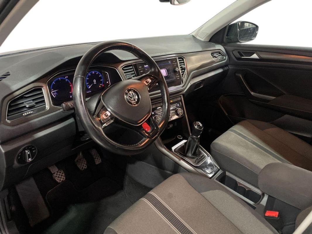 Volkswagen T-Roc - Photo 9