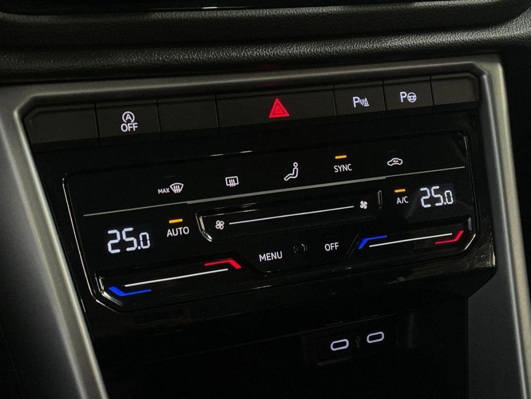 Volkswagen T-Roc - Photo 19
