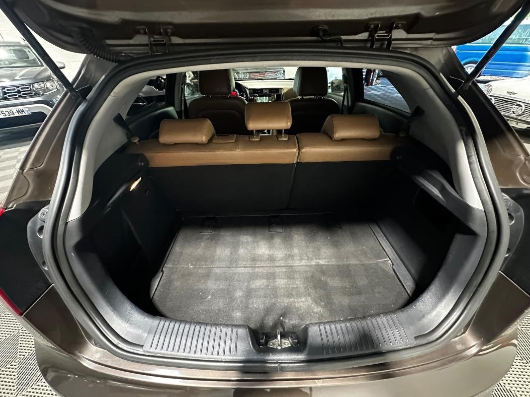 Kia Rio - Photo 18