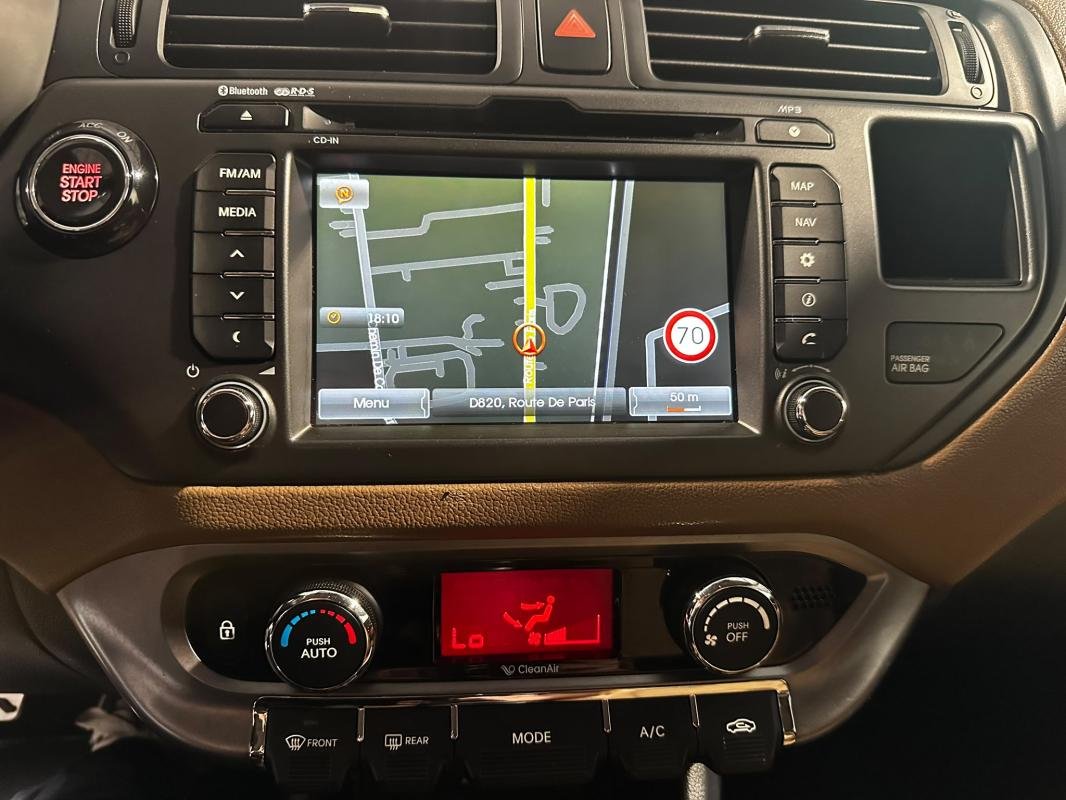 Kia Rio - Photo 19