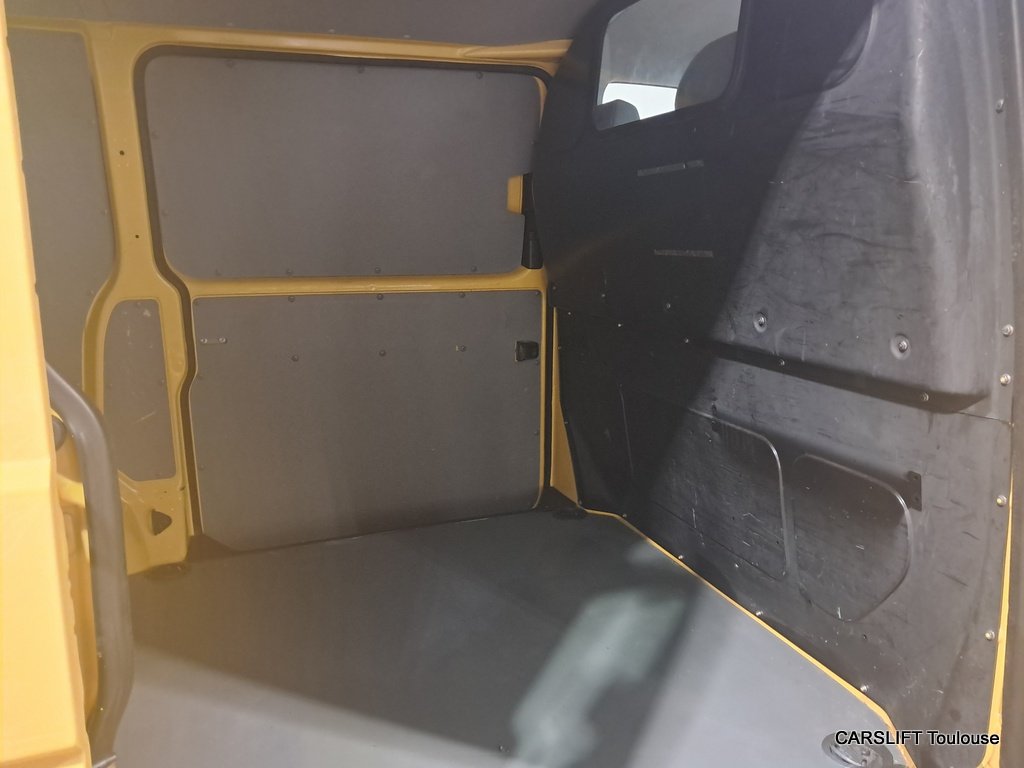 Volkswagen Transporter - Photo 12