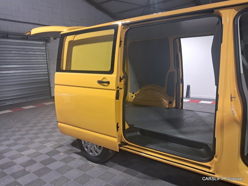 Volkswagen Transporter - Photo 15