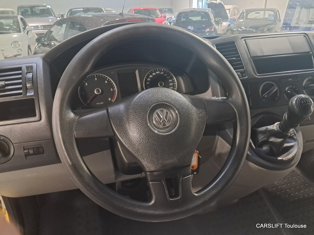 Volkswagen Transporter - Photo 17