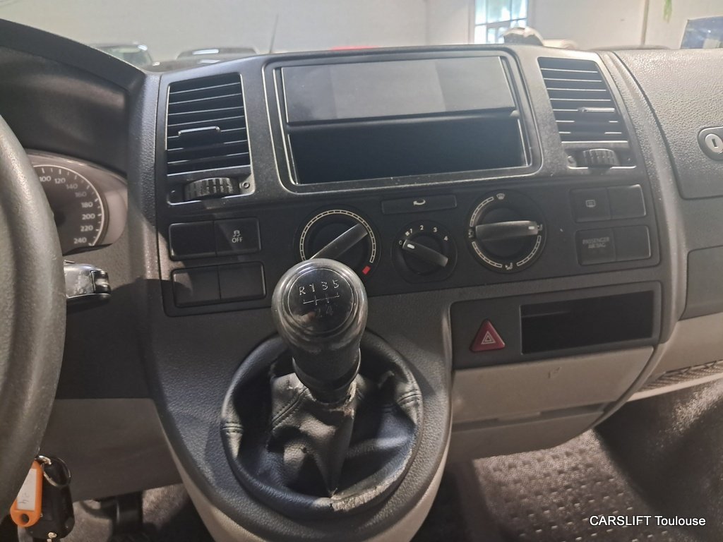 Volkswagen Transporter - Photo 19