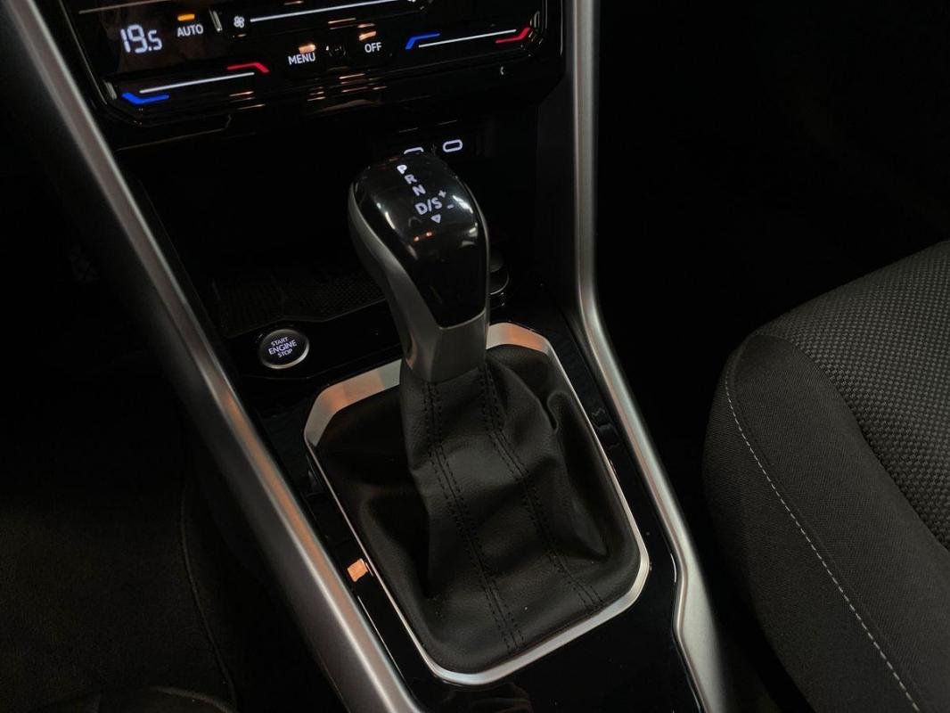 Volkswagen T-Roc - Photo 11