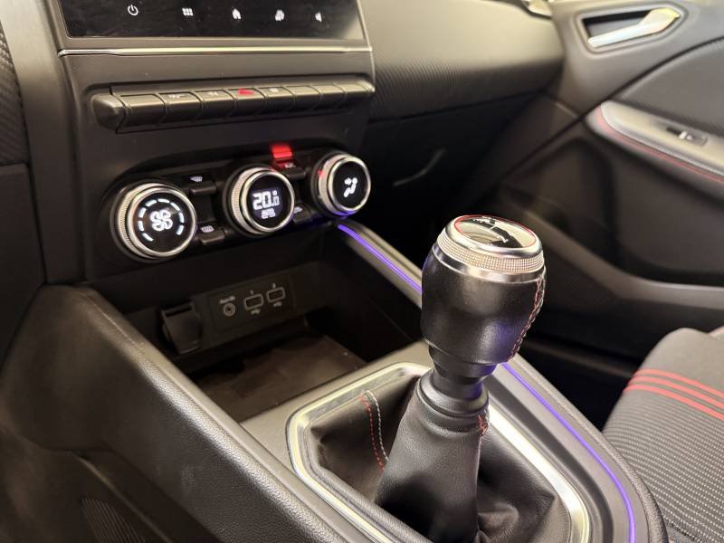 Renault Clio - Photo 24