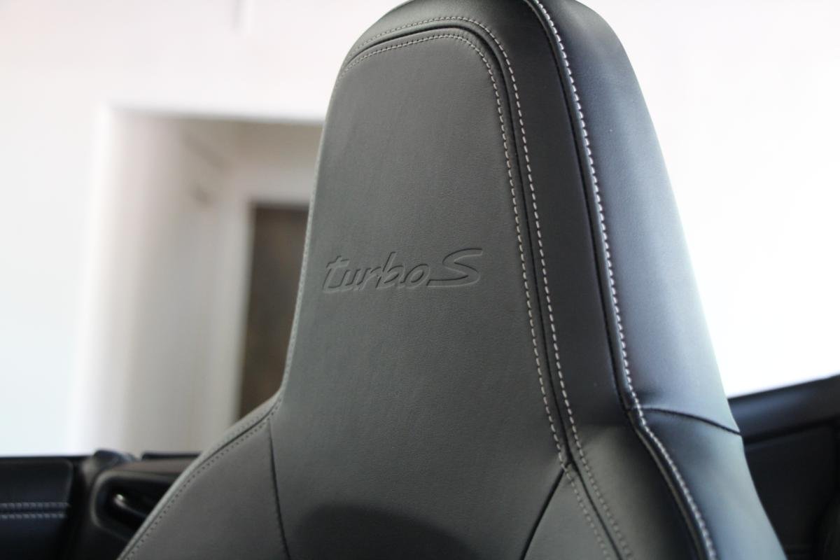 Porsche 911 - Photo 21