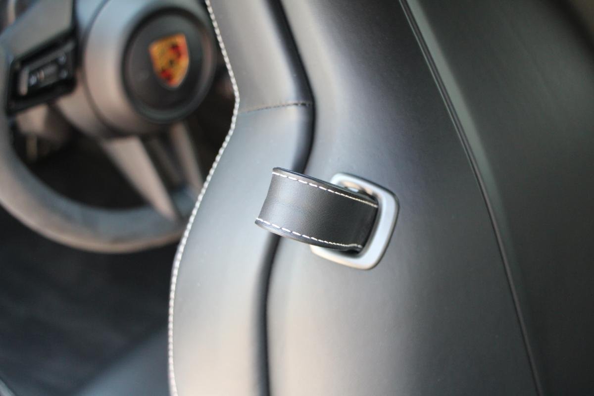 Porsche 911 - Photo 32