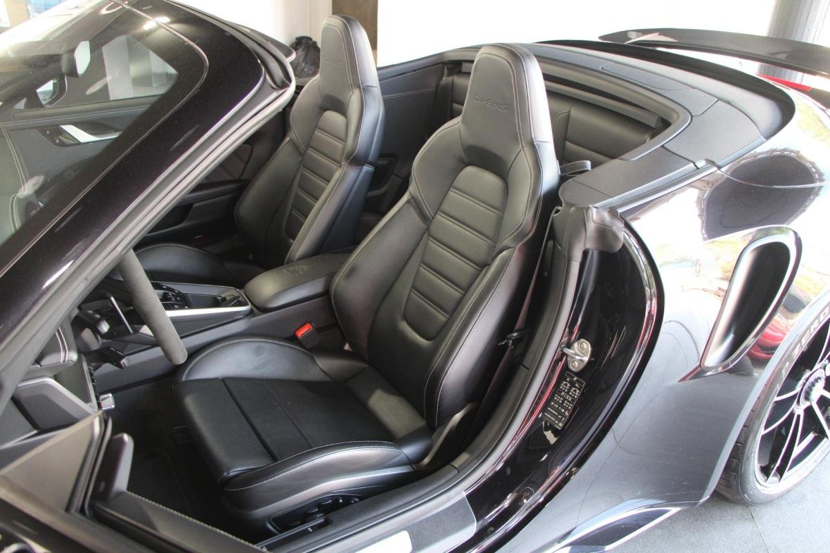 Porsche 911 - Photo 10