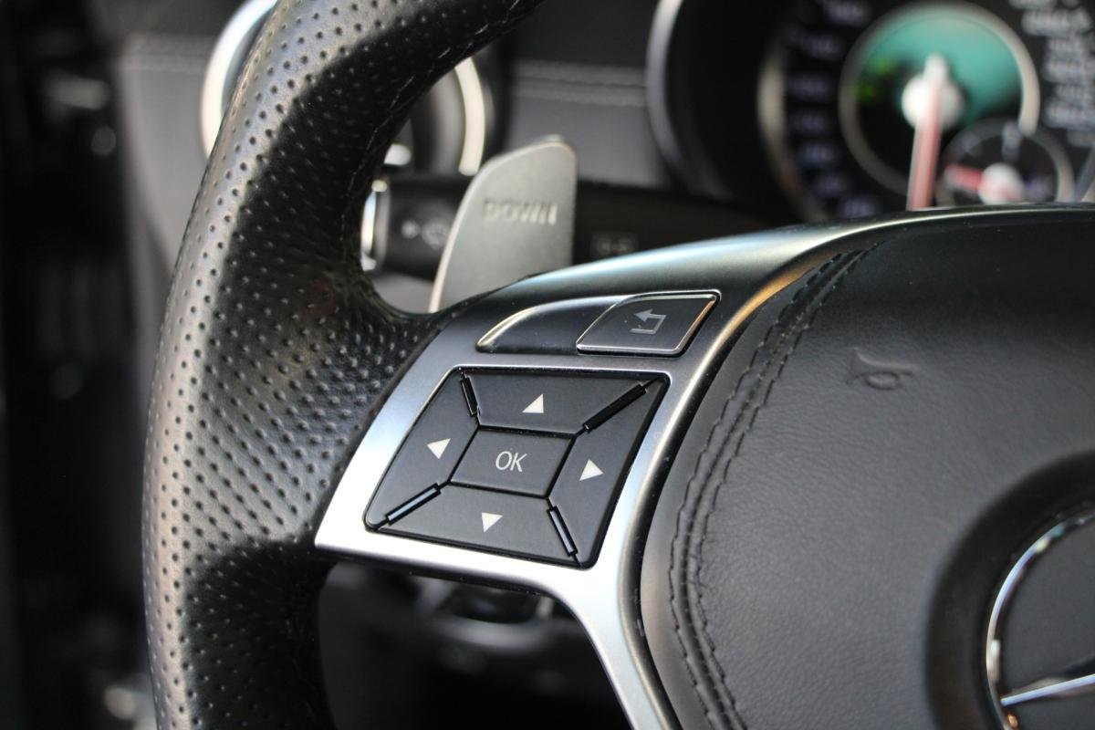 Mercedes Classe SL - Photo 24