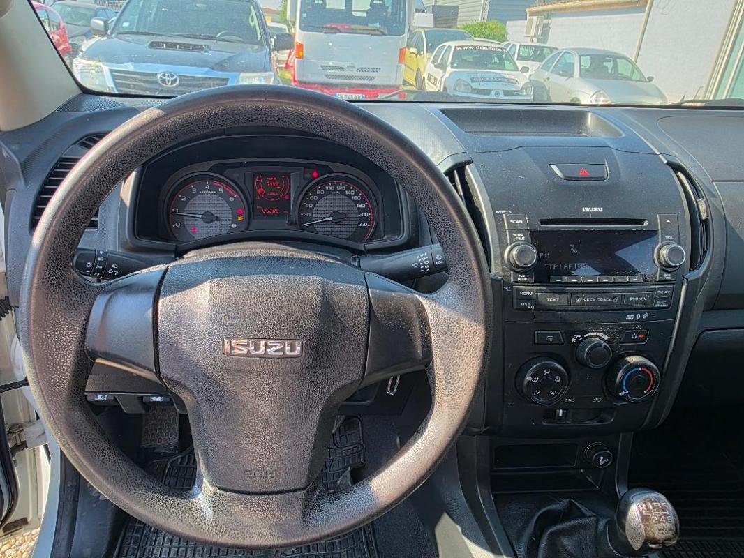 Isuzu D-max - Photo 21