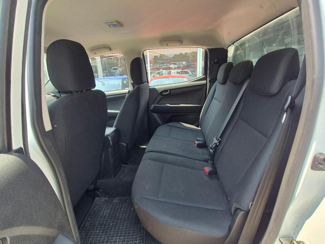 Isuzu D-max - Photo 24