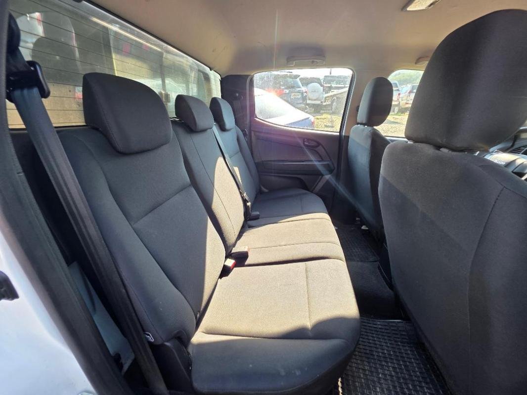 Isuzu D-max - Photo 25