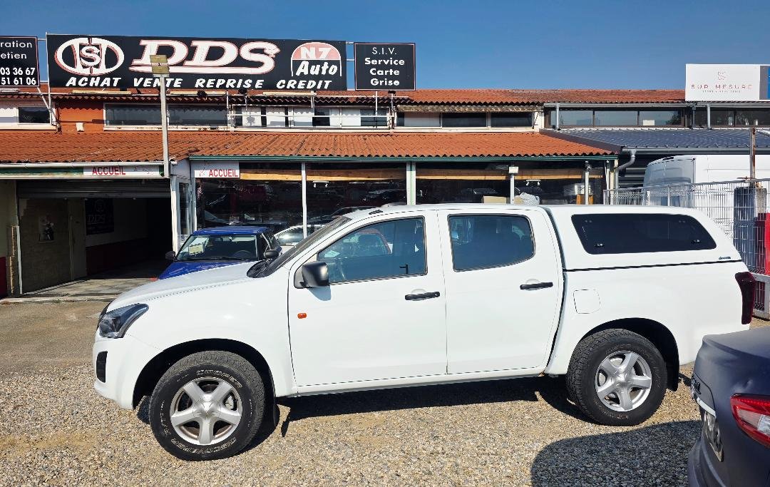 Isuzu D-max - Photo 9