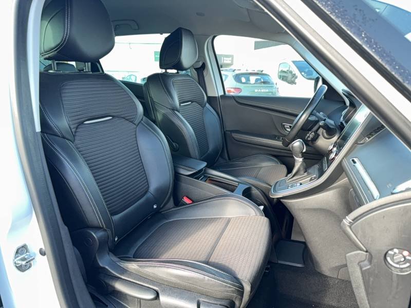 Renault Grand Scénic - Photo 11