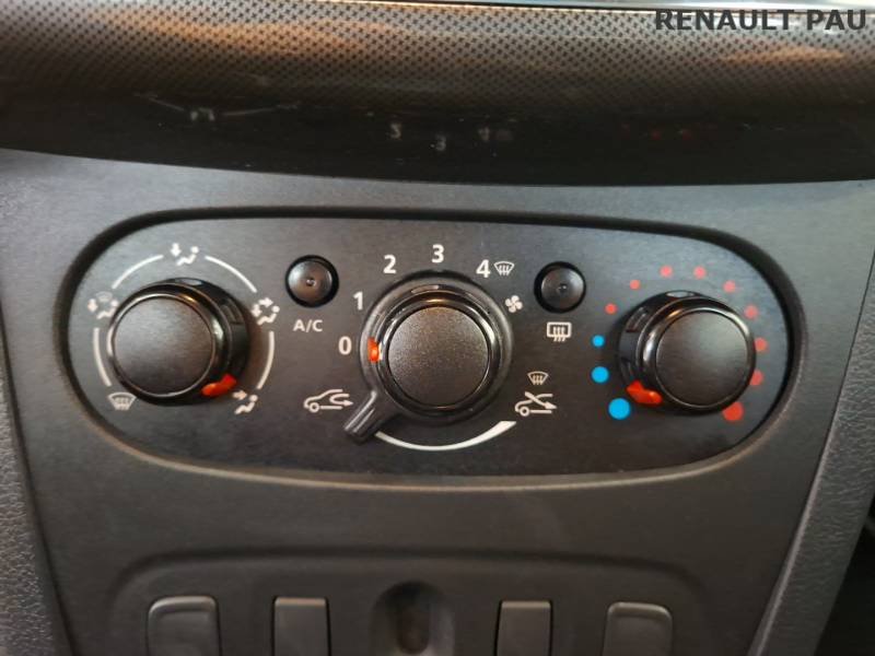 Dacia Sandero - Photo 22