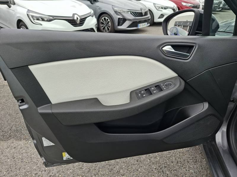 Renault Clio - Photo 26