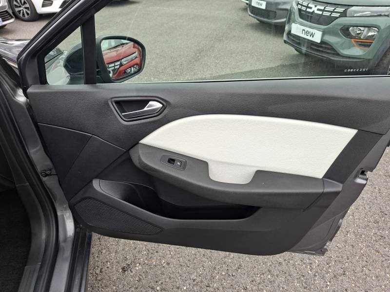Renault Clio - Photo 32
