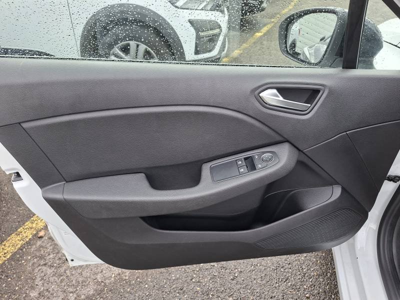 Renault Clio - Photo 21
