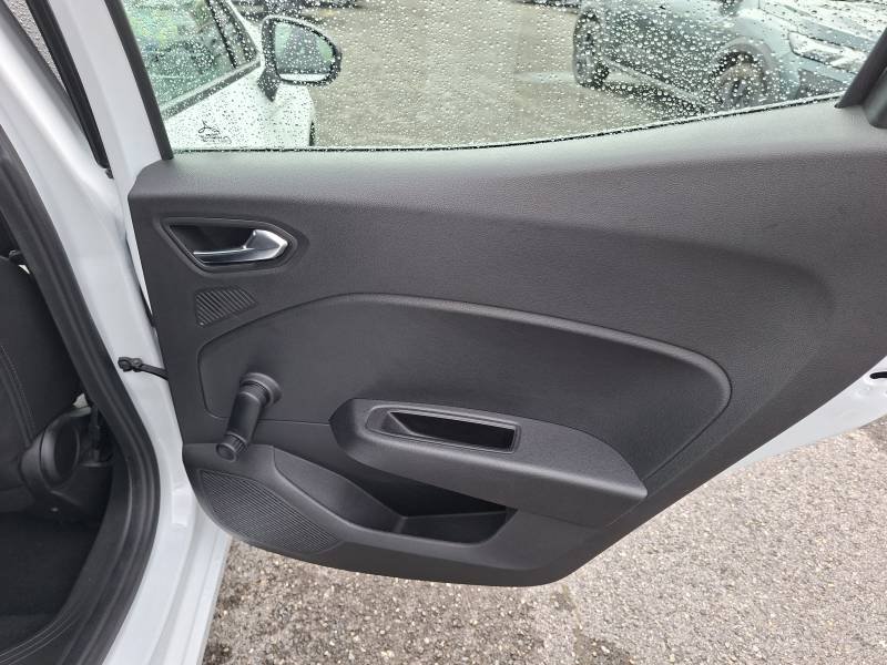 Renault Clio - Photo 27