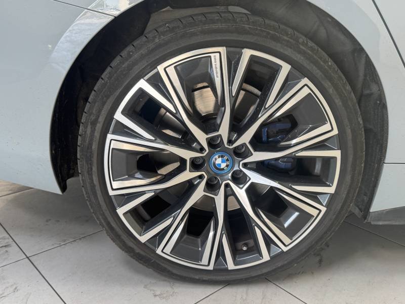 BMW i4 - Photo 11