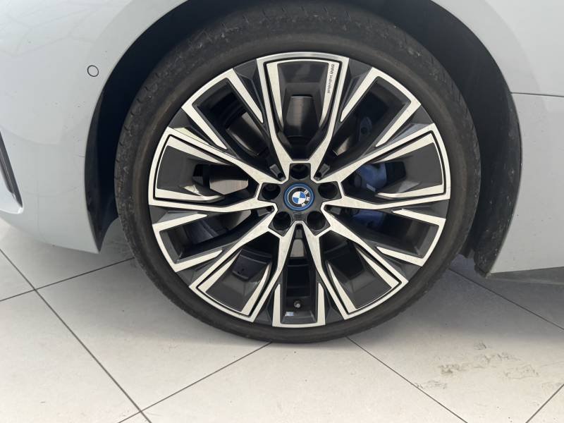 BMW i4 - Photo 13
