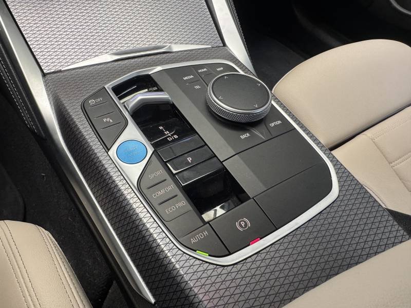 BMW i4 - Photo 37