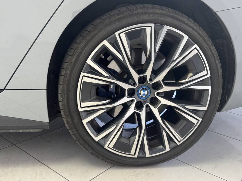 BMW i4 - Photo 10