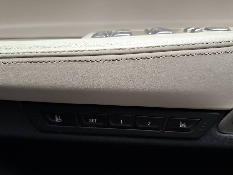 BMW Série 7 - Photo 19