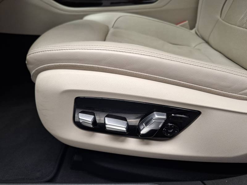 BMW Série 7 - Photo 21