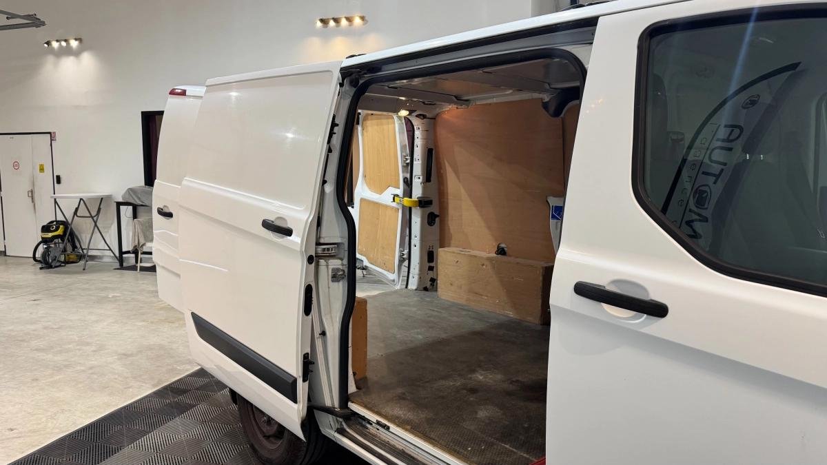 Ford Transit Custom Fourgon - Photo 14
