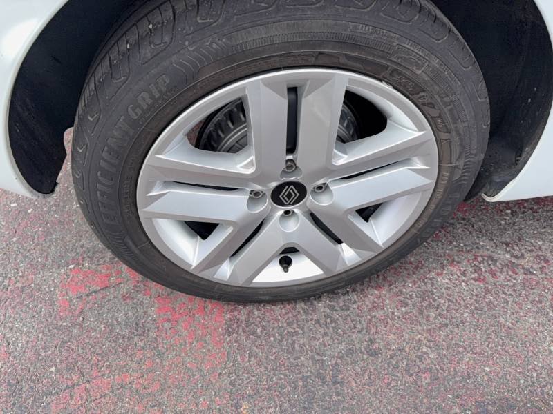 Renault Clio - Photo 26