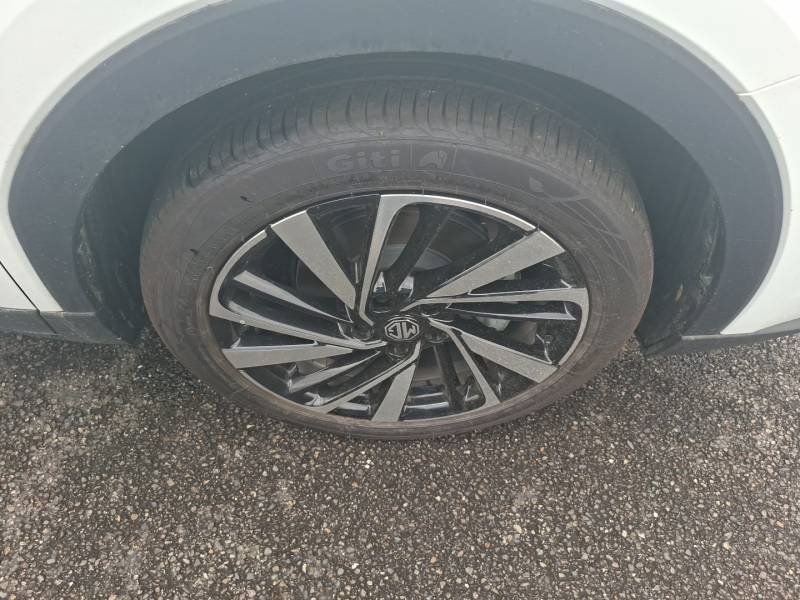 MG ZS - Photo 10